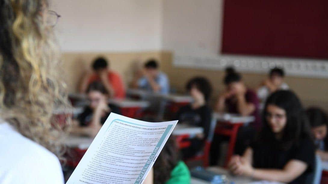 04/06/2023 tarihinde uygulanan Sınavla Öğrenci Alacak Ortaöğretim Kurumlarına İlişkin Merkezi Sınavın Soru Kitapçıkları (Sayısal ve Sözel) ve Cevap Anahtarları
